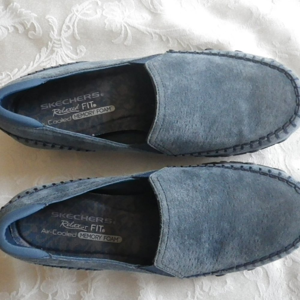 Sketchers Relaxed Fit Air Cooled Memory Foam black shoes, never worn
